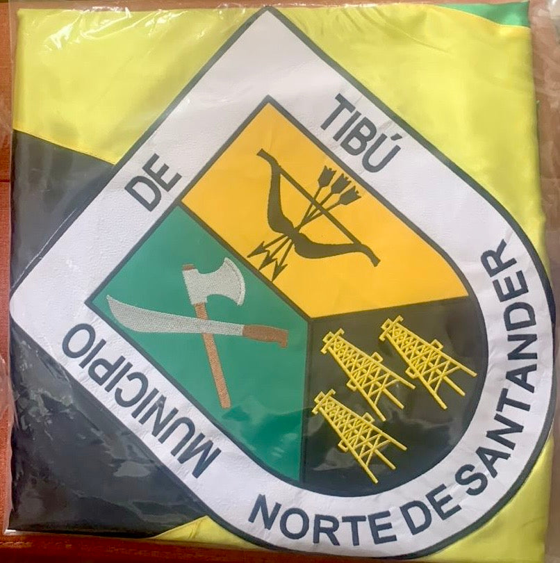 Bandera en satin con escudo bordado